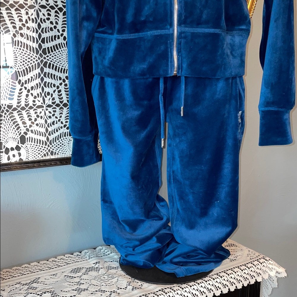 DKNY Women's Rich Blue Velour Hoodie and pants set - Picture 4 of 13